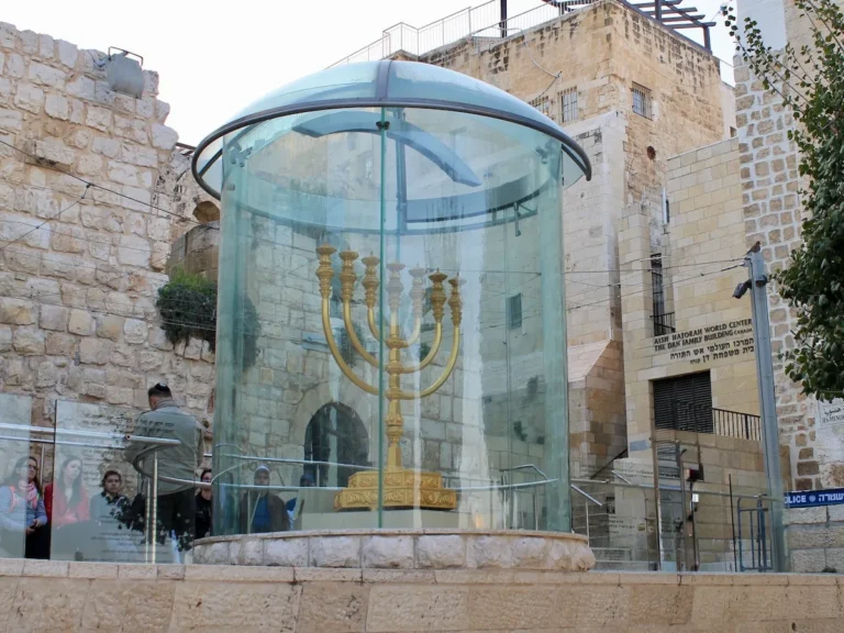 Replica Menorah: A 2-meter-tall, 24-karat gold-plated menorah crafted by the Temple Institute for a future Temple