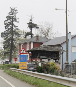 Following the Camino de Santiago (del Norte) by car. The Way